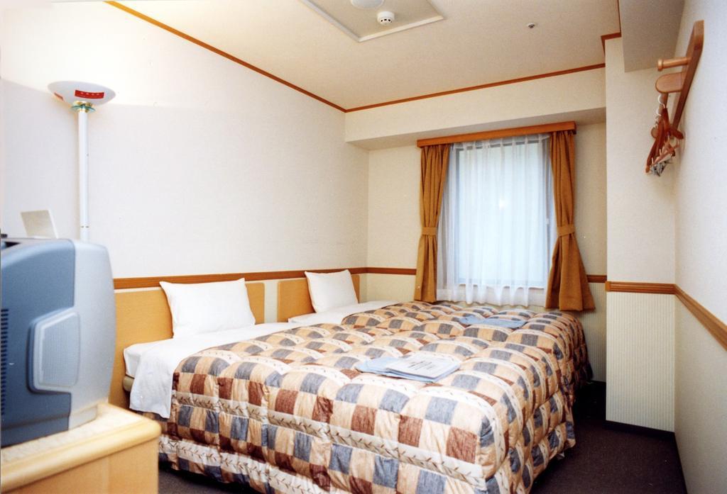 Toyoko Inn Hokkaido Sapporo-Eki Kita-Guchi Exterior photo